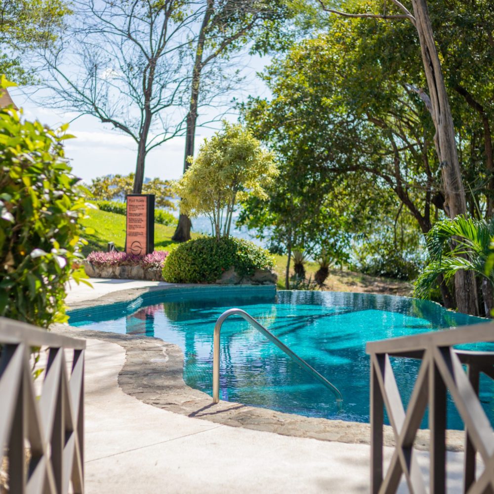 4) Pool 4